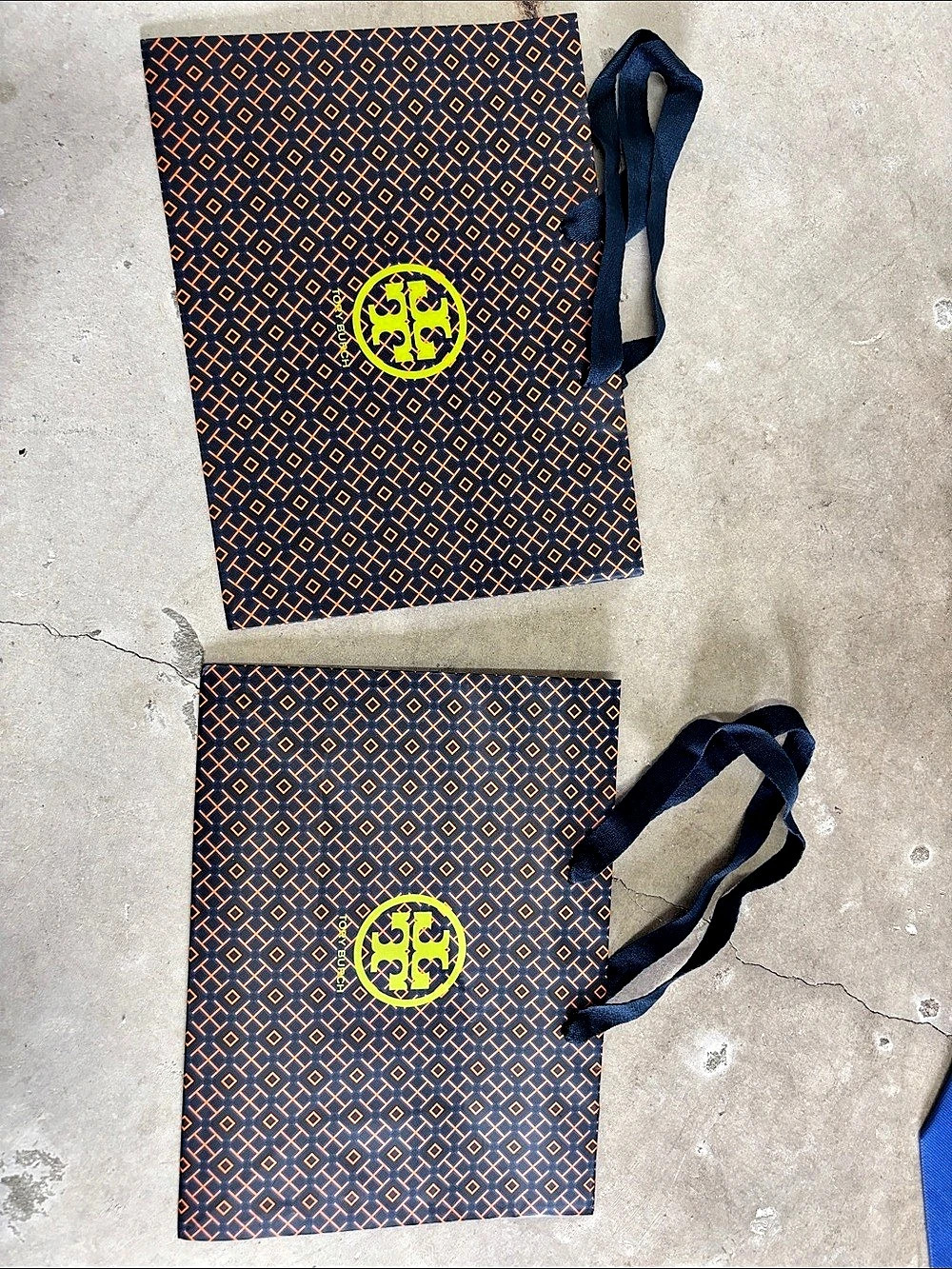 Tory Burch Printed Logo Tote Set in Black & Orange (medium sized / 2)